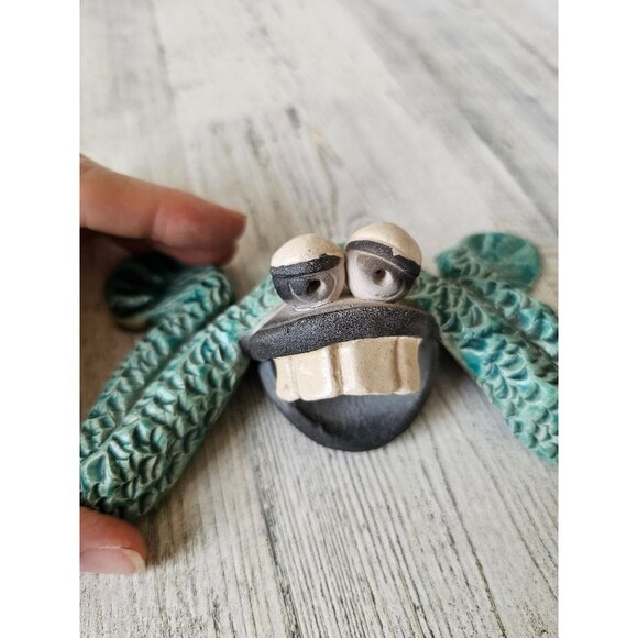 S Harris toad frog funny unique ceramic artist signed décor - Picture 6 of 7